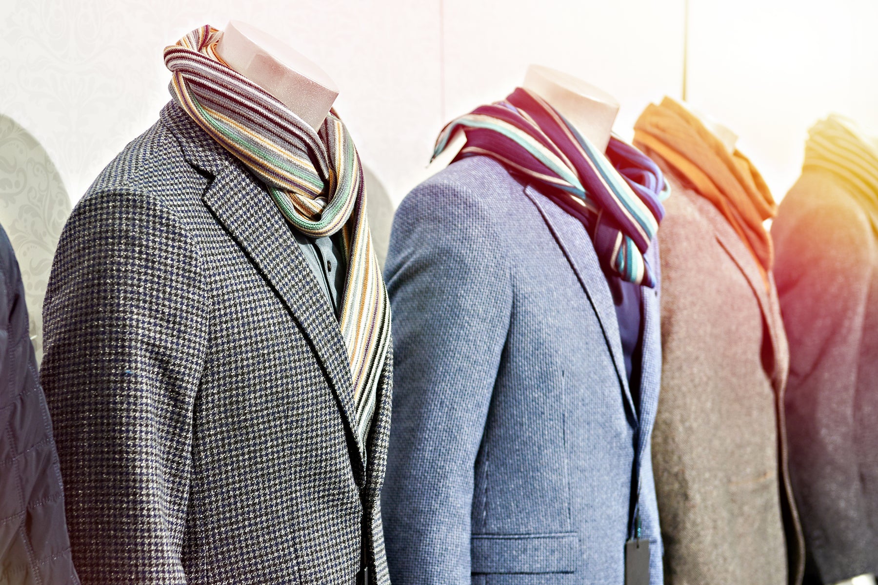 Calling all men: How to wear men’s fashion accessories