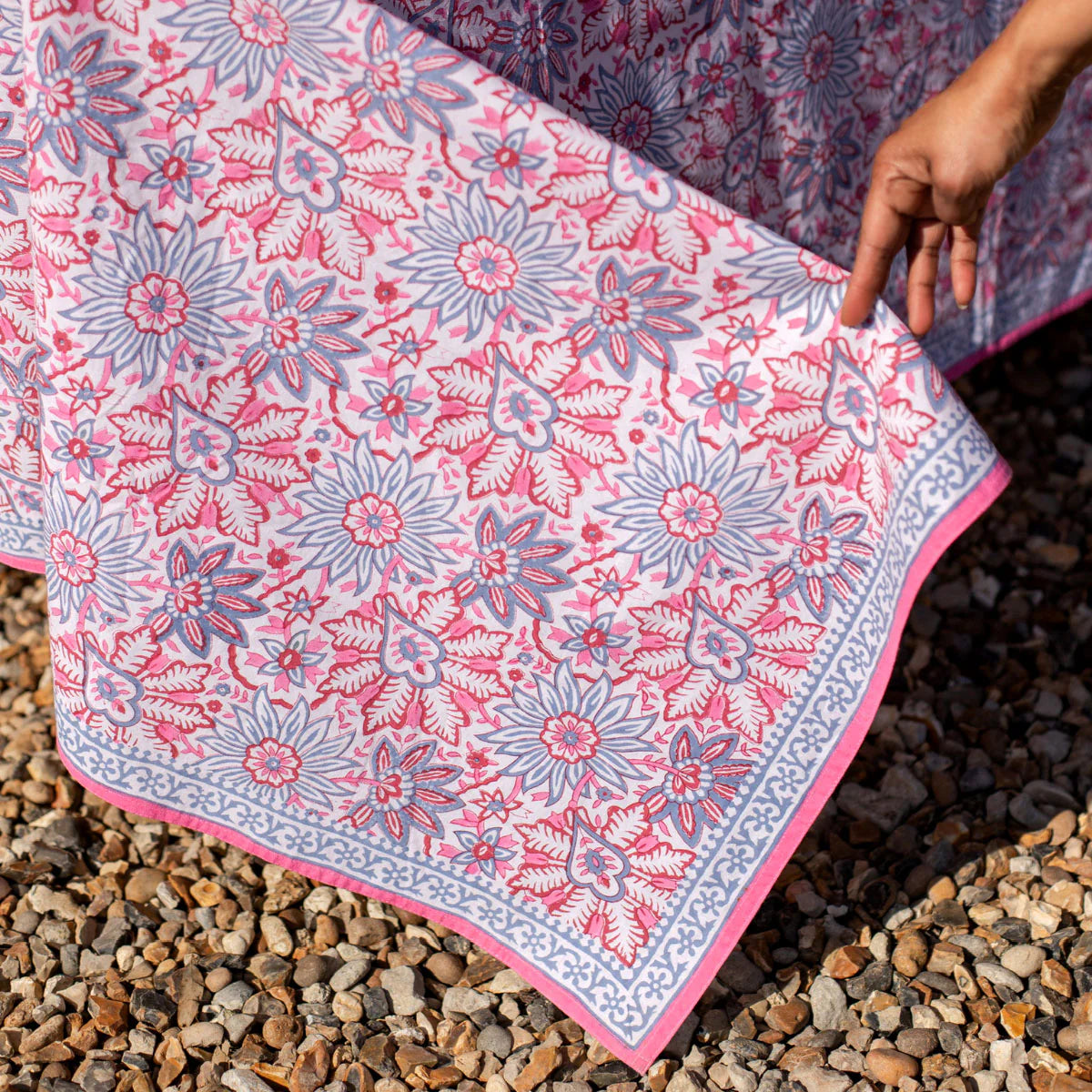Faro - Tablecloth - Dahlia 170 x 270cm