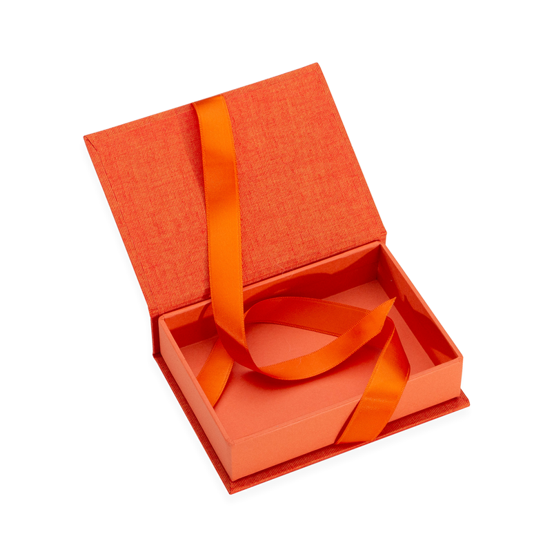 Bookbinders - Box With Silk Ribbon
