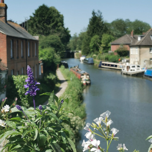 Mini Guide to Hungerford, Berkshire - the home of the first Roxtons store.