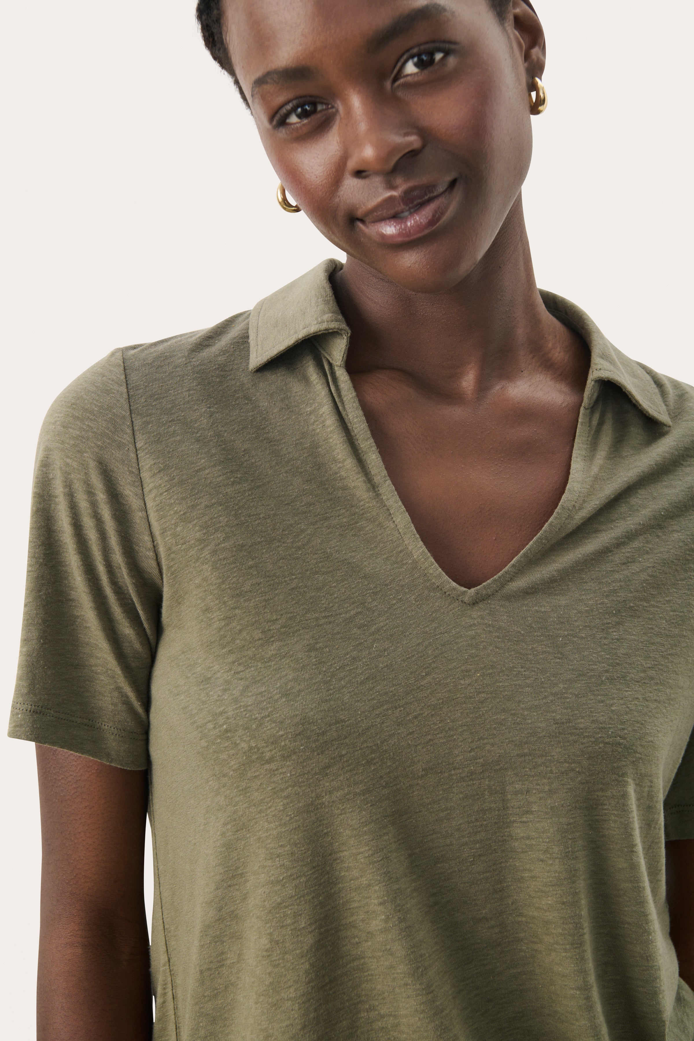 Part Two - Linen T with collar - Naba