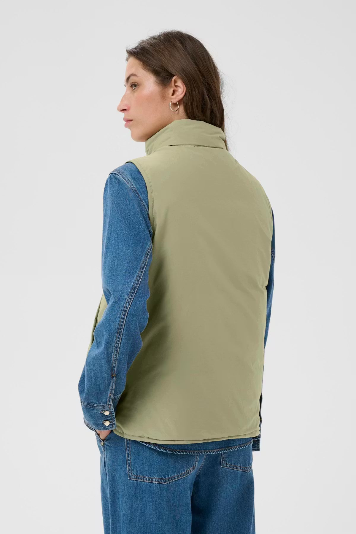 Part Two - Gilet - Yanna