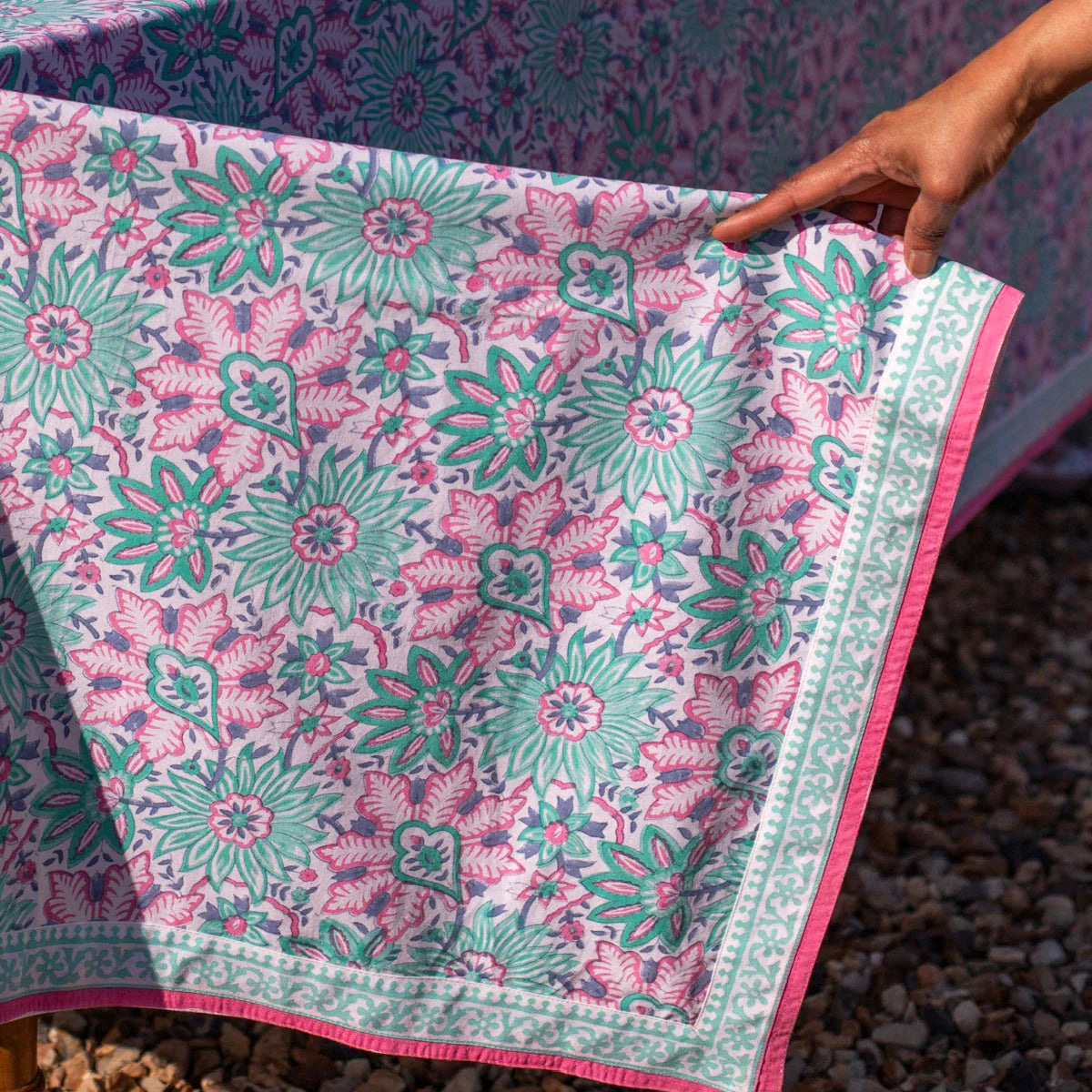 Faro - Tablecloth - Dahlia  170 x 270cm