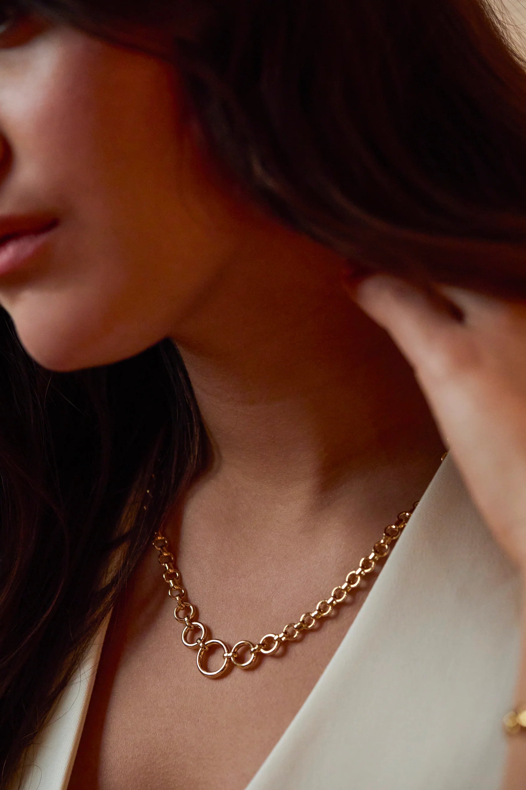 Estella Bartlett - Graduated Round Link Necklace