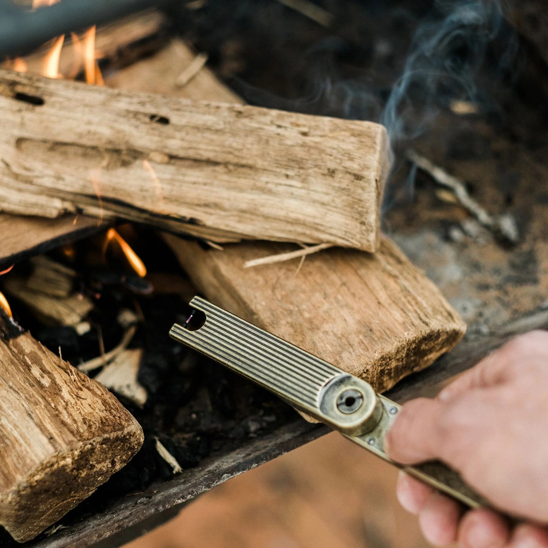 Barebones - Pivot Arc Lighter
