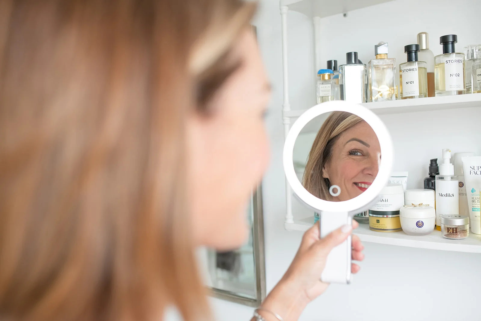 Donna May - Dual Sided Magnifying Mirror