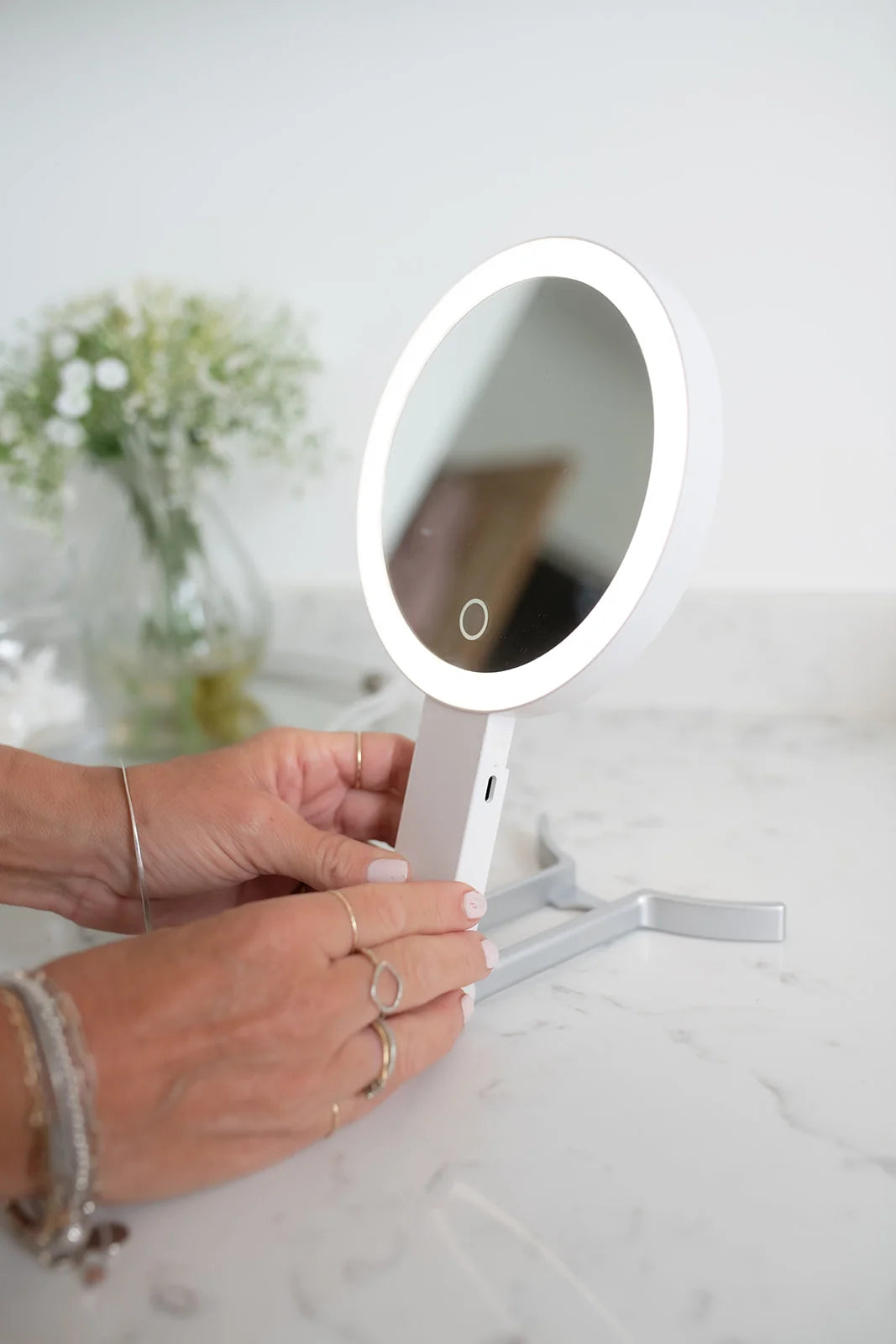 Donna May - Dual Sided Magnifying Mirror