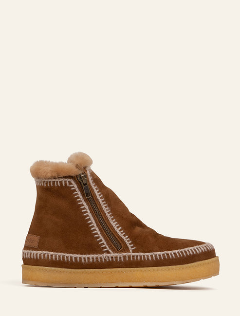 Laidback London - Suede Boot - Setsu