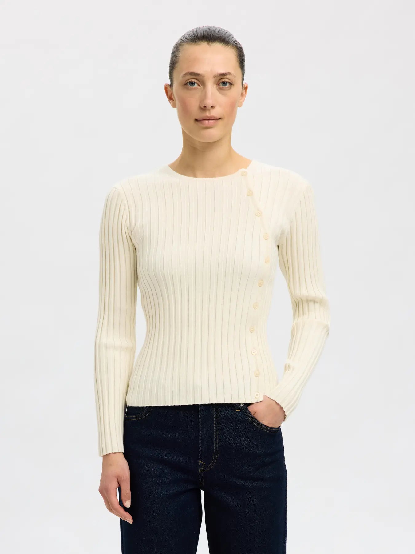 Selected - Button Top - Helen