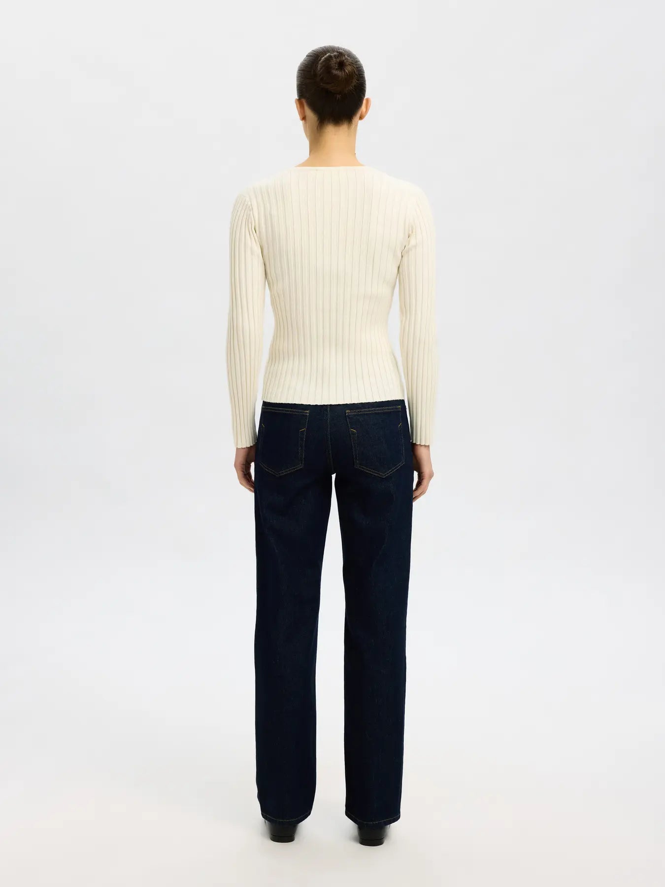 Selected - Button Top - Helen