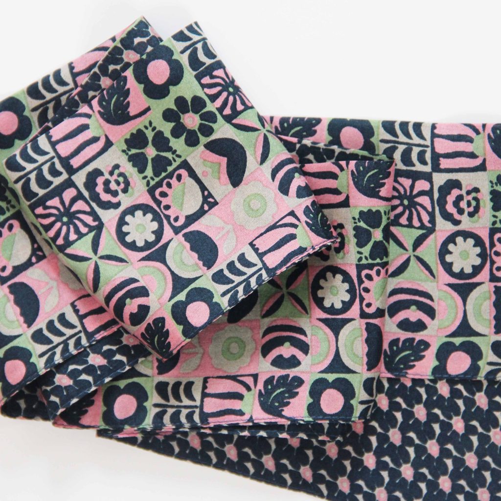 Les Belles Vagabondes - Silk Twilly Scarf