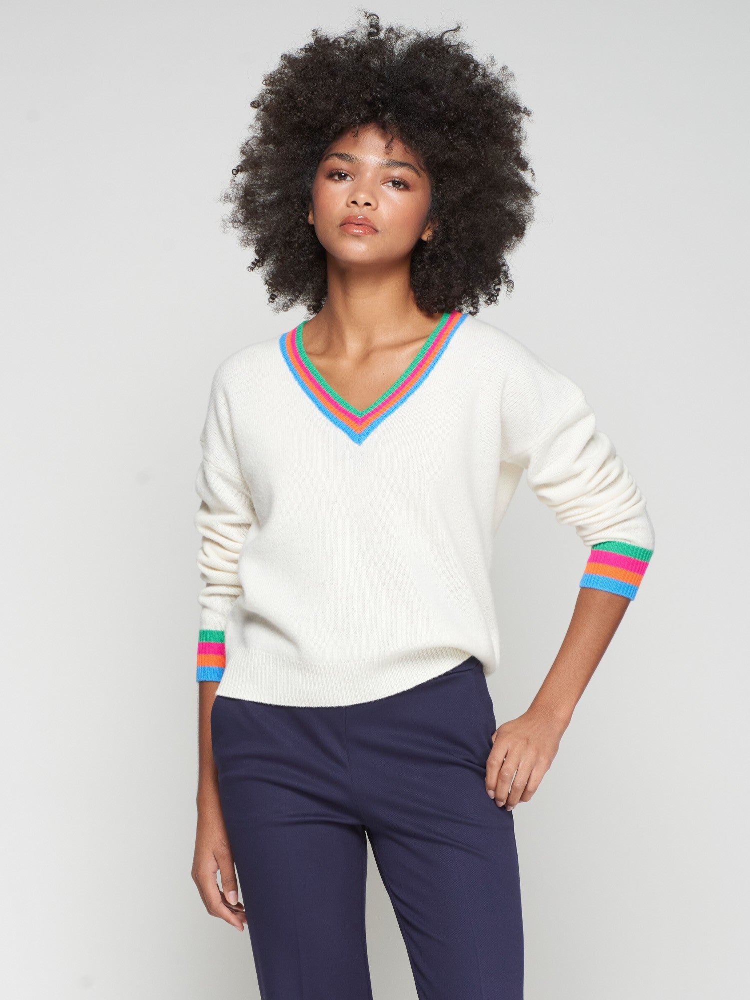 Vilagallo - V Neck Knit - Plunto