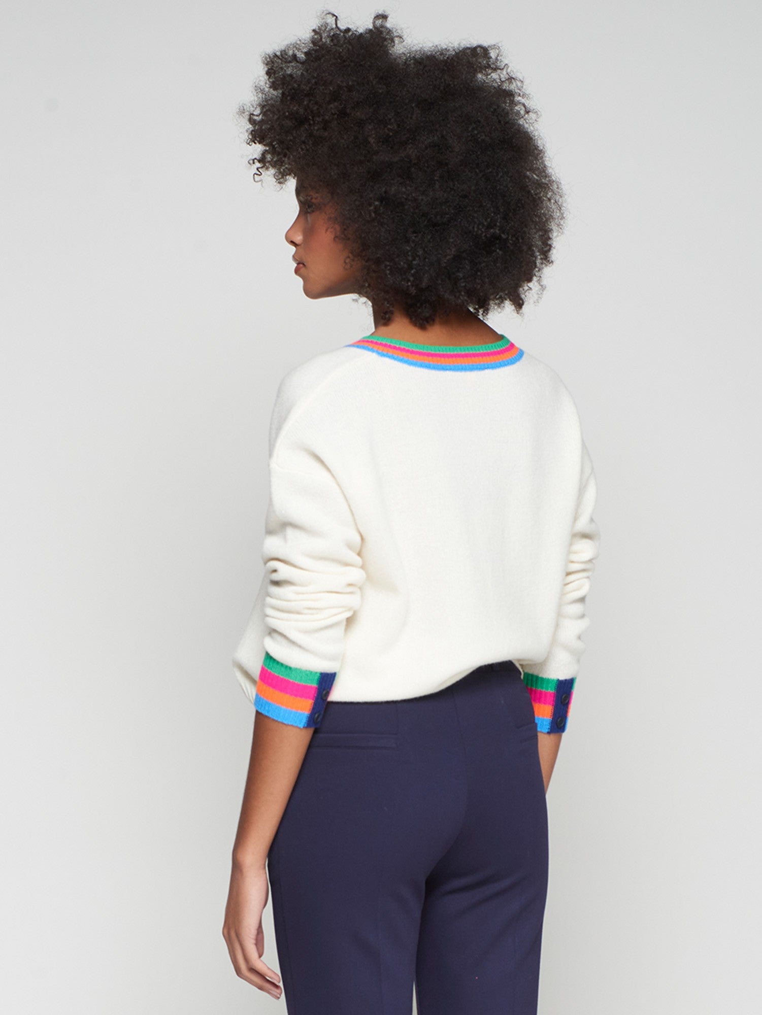 Vilagallo - V Neck Knit - Plunto