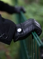 Dents Water Resistant Touchscreen Leather Gloves